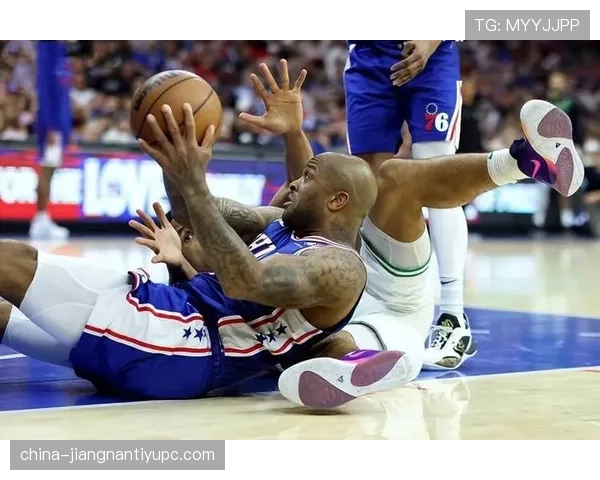 内维斯与罗德里：控场后腰战术角色差异解析