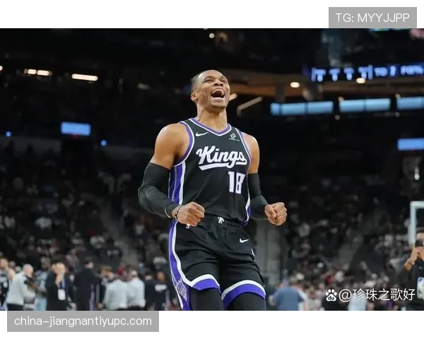 奥斯卡·罗伯特森助攻持平历史标杆改变NBA组织者评价